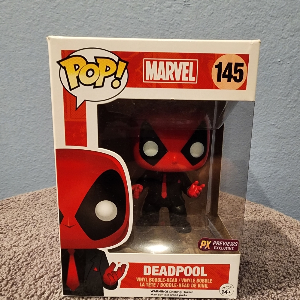 POP Funko Deadpool. Suit and Tie